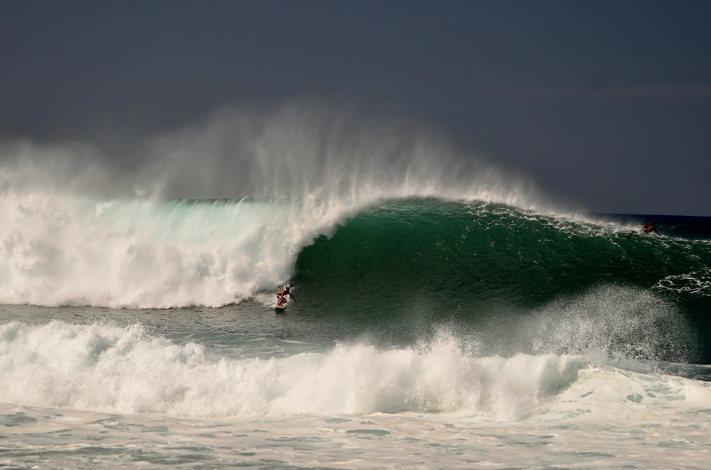 Photos – Throw Back Thursday at Pipeline 12-30-12